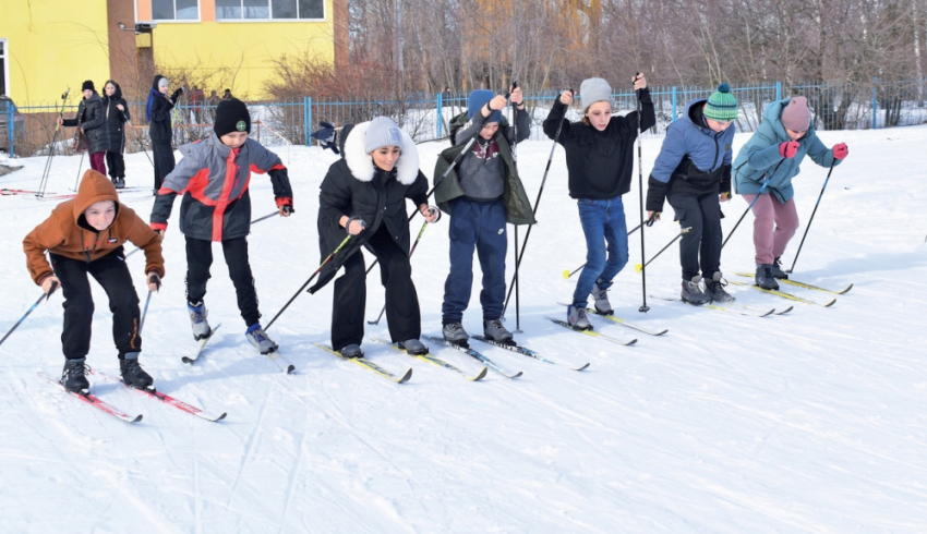 В Эртильском районе прошли соревнования по лыжам между школьниками