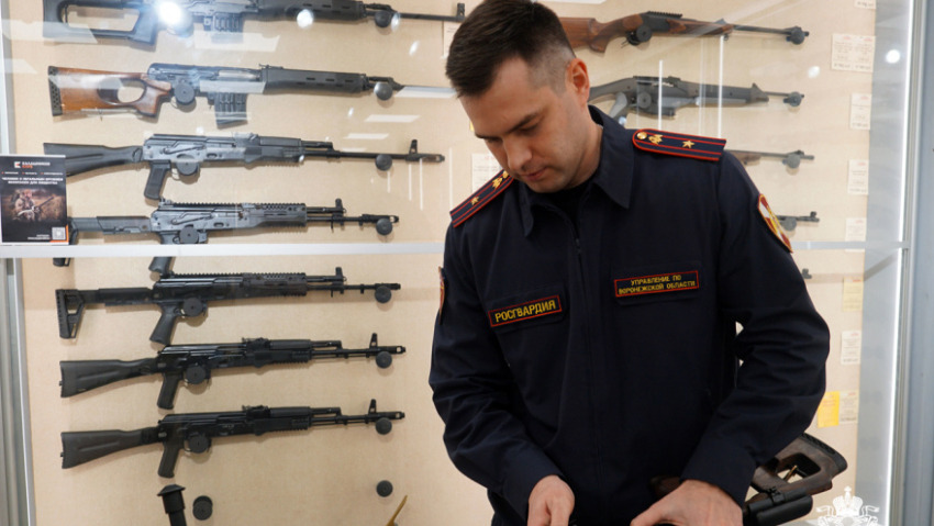 В Воронежской области росгвардейцы изъяли 18 единиц оружия