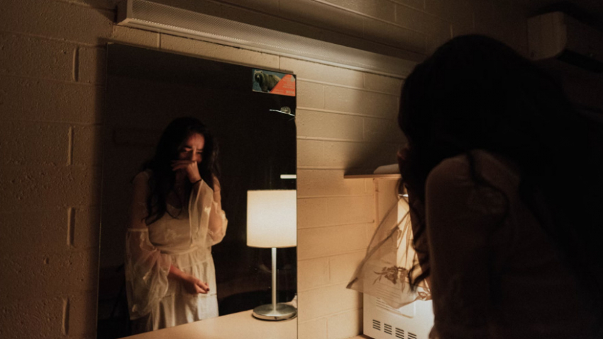 Житель Панинского района жестоко избил беременную женщину на глазах у детей