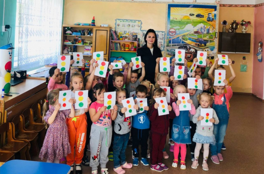 Воспитанникам Перелешинского детского сада рассказали о ПДД