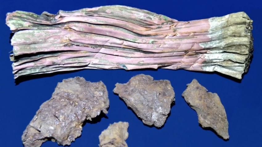 В Таловском районе поисковики обнаружили фрагмент самолета Пе-2