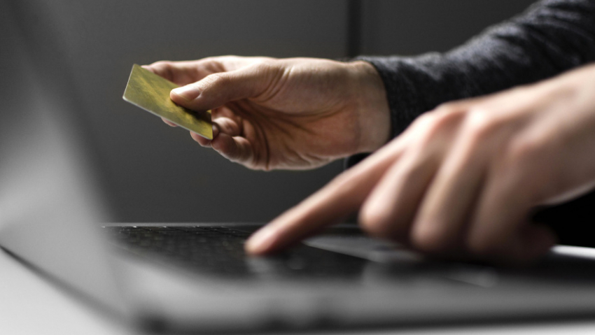 Онлайн-сервисам запретят автоматически списывать деньги за цифровые подписки