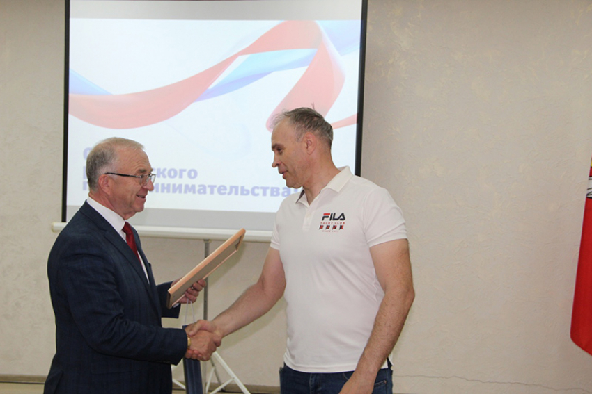 В Таловском районе вручили почетные грамоты предпринимателям