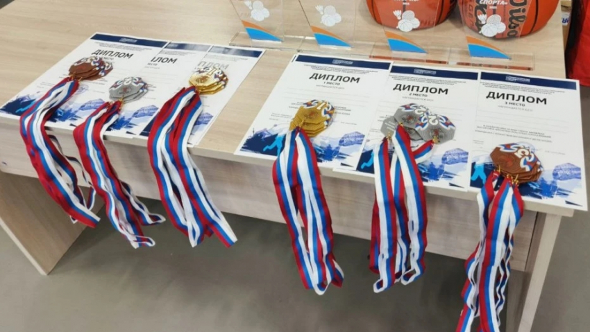 Таловские баскетболисты победили в «Школьной лиге спорта»