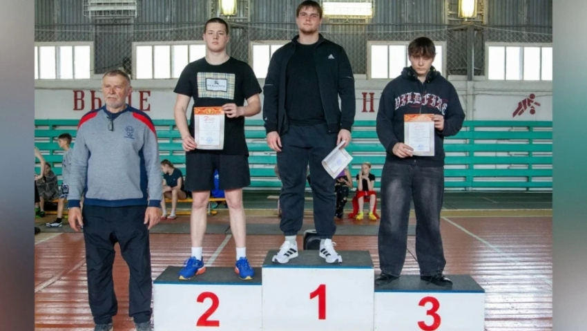 Таловские легкоатлеты выиграли 11 медалей на открытом первенстве Павловского района
