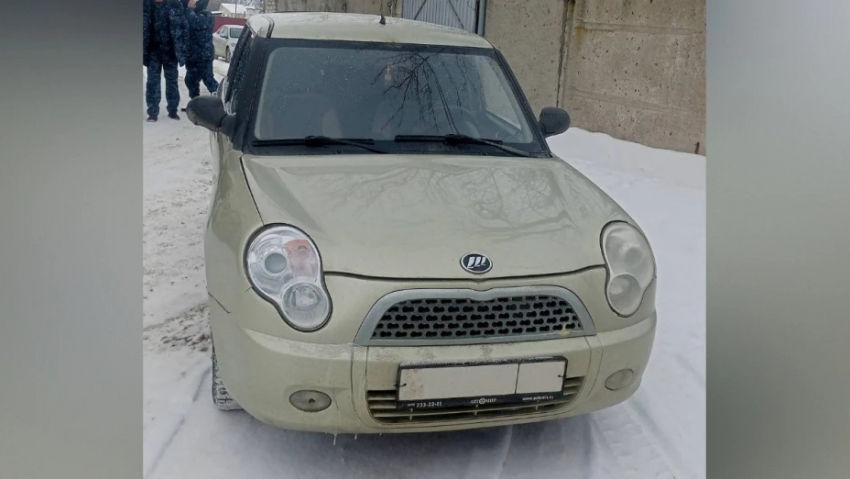 Житель Панинского района выплатил весь алиментный долг после ареста машины